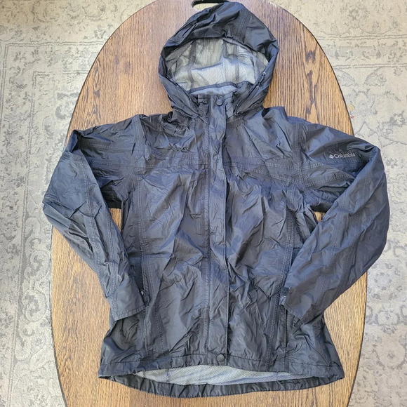 Columbia Omni Tech Black Packable Waterproof Jacket Size Women's Small - Picture 1 of 15